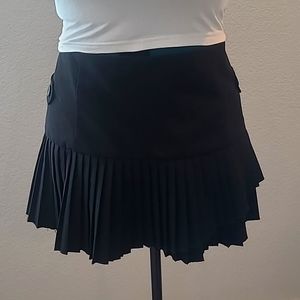 Short Black Pleated size 9 skirt